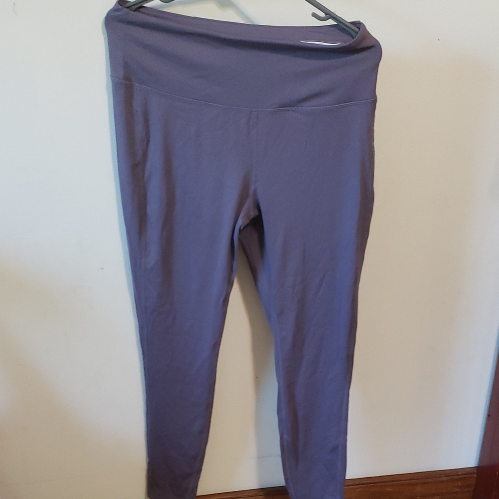 Elegant Women's Lavender Leggings
